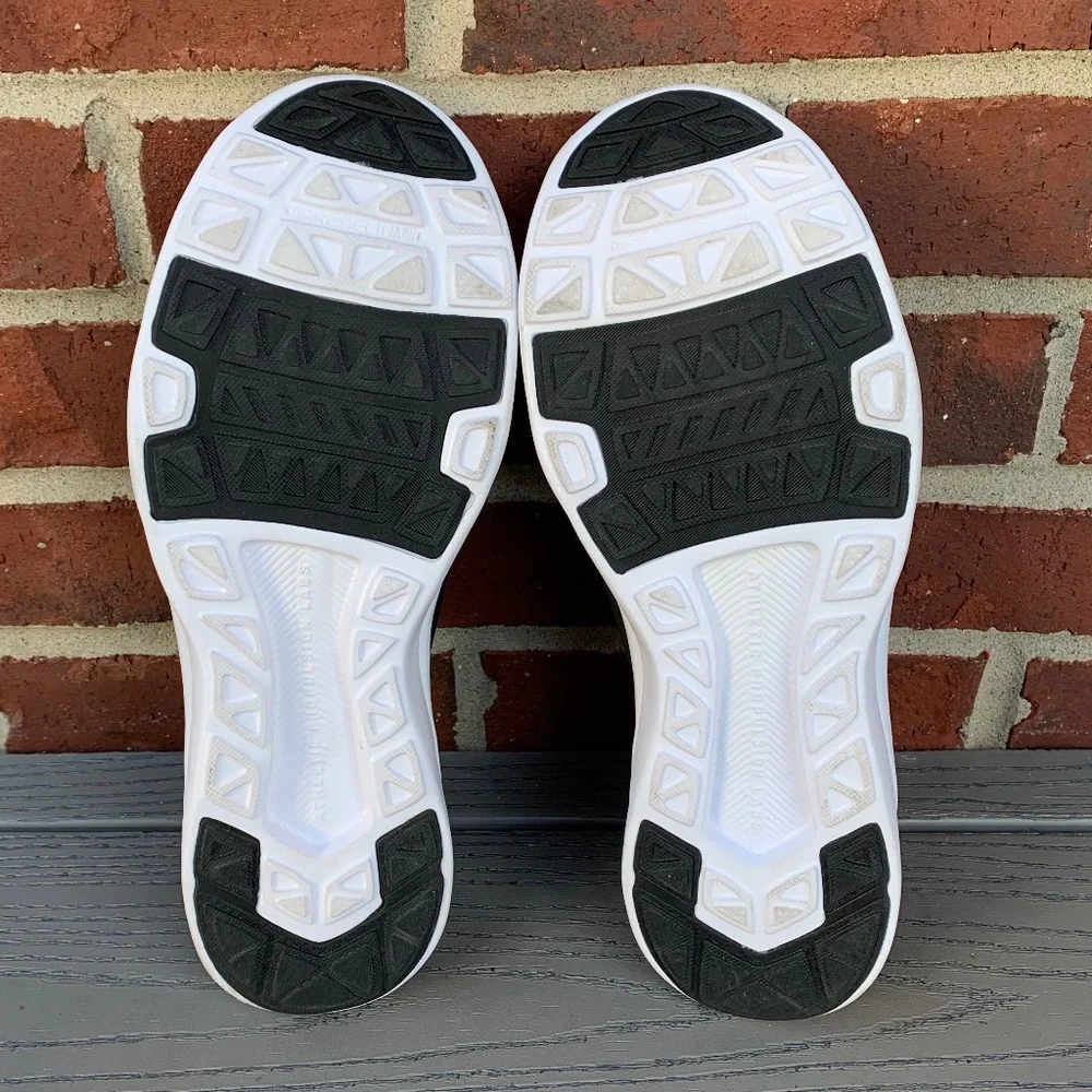 APL TechLoom Bliss Knit Running Shoe